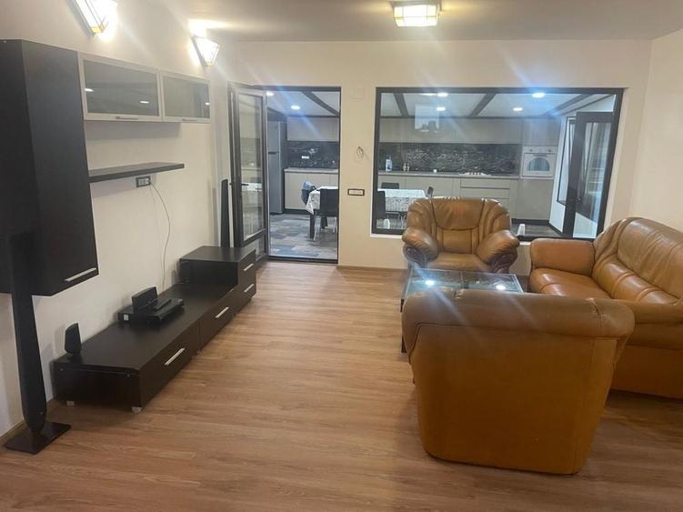 Apartament cu 4 camere decomandat în Chiajna