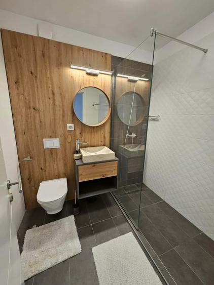 Casă cu 5 camere cu Piscina în Pipera