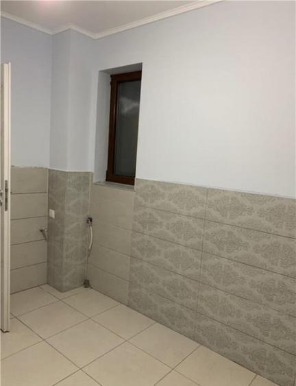 Apartament cu 4 camere decomandat în Horea