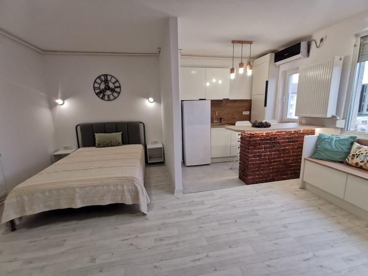 Garsonieră decomandată în Complex Studențesc
