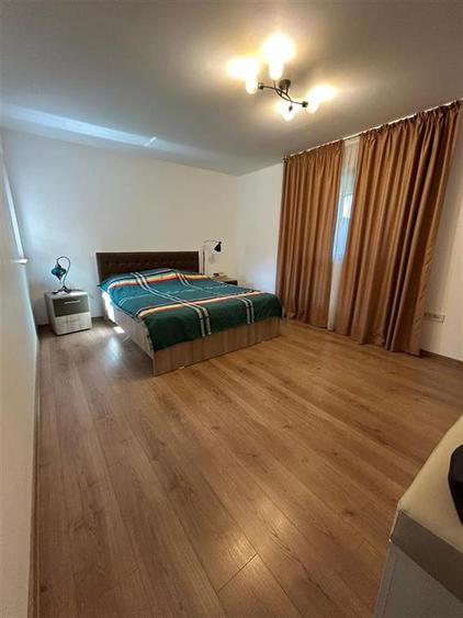 Casă individuală cu 5 camere cu Canalizare în Lacu Sărat