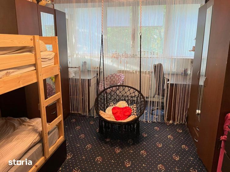 Apartament cu 3 camere, mobilat în Tei