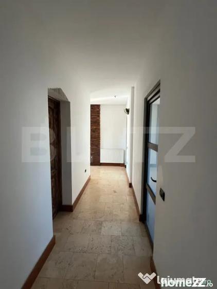 Casă cu 4 camere cu Teren 980 Mp în Valea