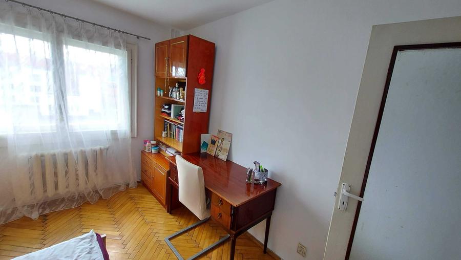 Apartament cu 3 camere decomandat în Mărăști