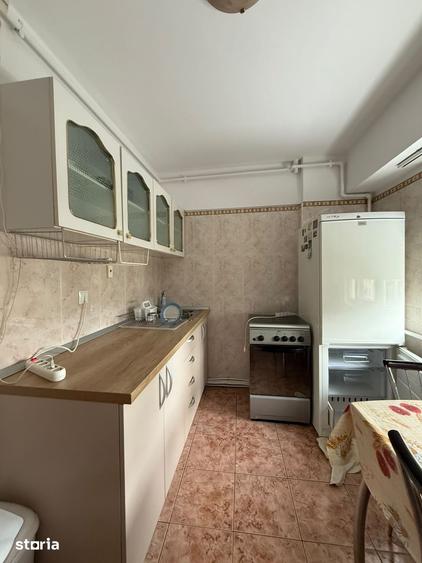 Apartament cu 2 camere decomandat în Între Lacuri