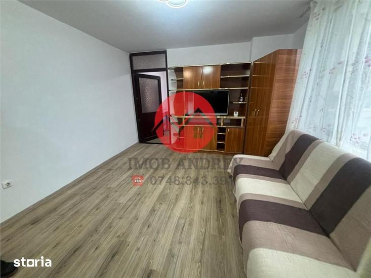 Apartament cu 2 camere decomandat în Vest