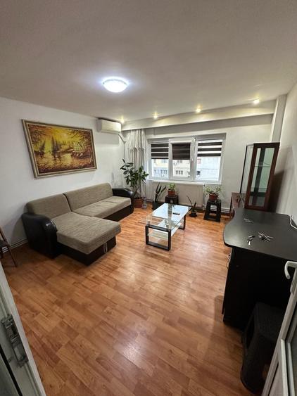 Garsonieră decomandată în Tineretului