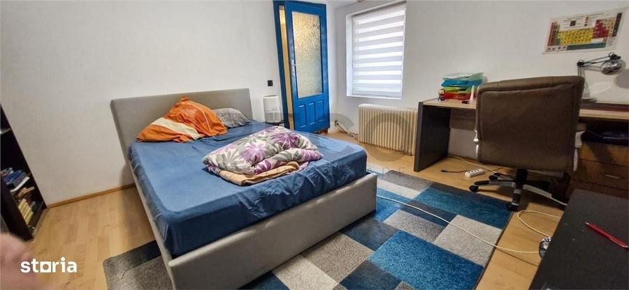 Casă cu 4 camere cu Teren 300 Mp în Central