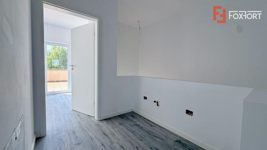 Duplex cu 4 camere cu Canalizare în Ghiroda