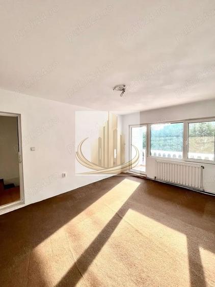 Duplex cu 5 camere cu Canalizare în Lipovei
