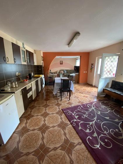 Casă cu 4 camere cu Teren 937 Mp în Ațel