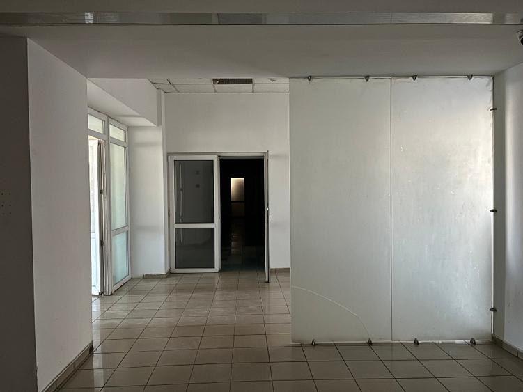Birou, de 20 mp, în Unirii