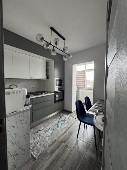 Apartament cu 3 camere decomandat în Central