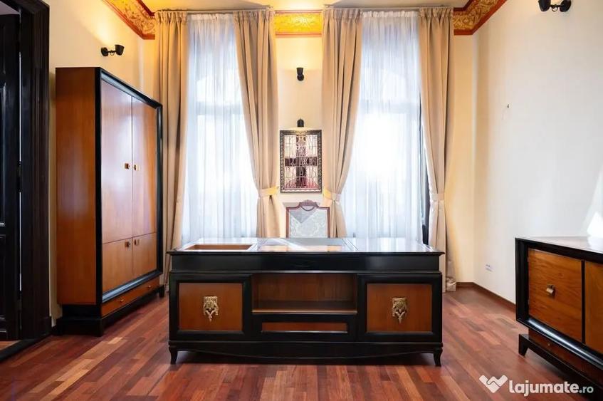 Apartament cu 3 camere decomandat în Centrul Istoric