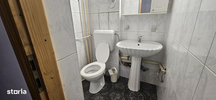 Apartament cu 3 camere decomandat în Crângași