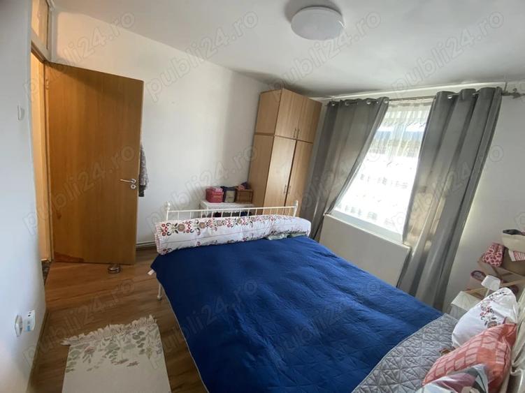 Apartament cu 3 camere semidecomandat în Militari