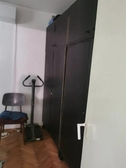 Apartament cu 2 camere semidecomandat în Podu Roș