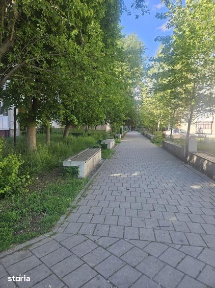 Apartament cu 3 camere decomandat în Craiovei
