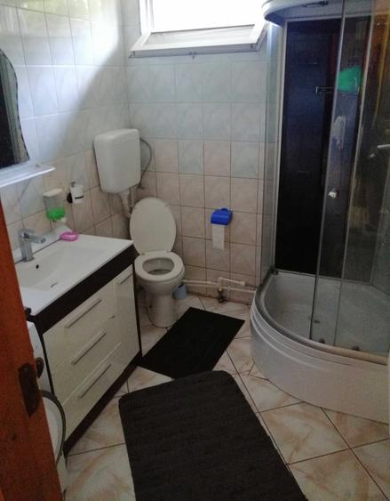 Casă cu 4 camere cu Teren 1000 Mp în Slănic