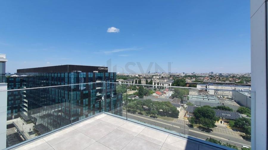 Penthouse cu 4 camere semidecomandat în Cotroceni