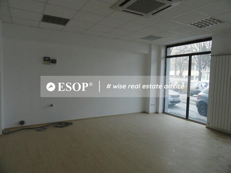 Birou, de 7,238 mp, în Militari