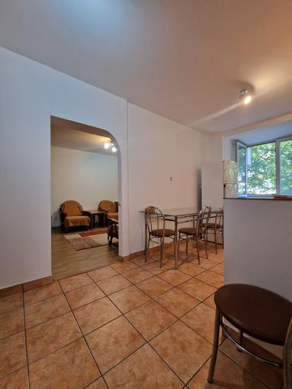 Apartament cu 3 camere decomandat în Colentina — fotografia 1