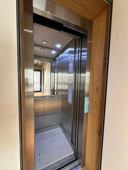 Apartament cu 3 camere decomandat în Dorobanți