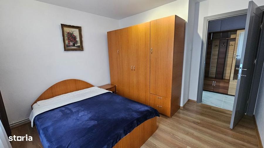 Apartament cu 4 camere în Tractorul