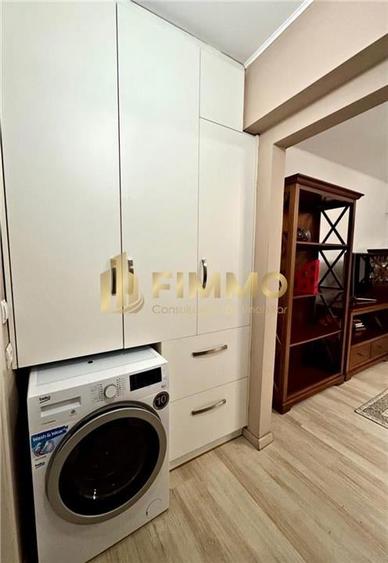 Apartament cu 3 camere semidecomandat, mobilat în Ultracentral