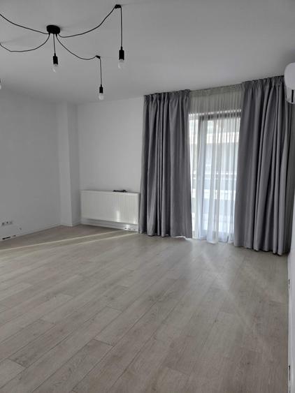 Apartament cu 3 camere decomandat în Ghencea