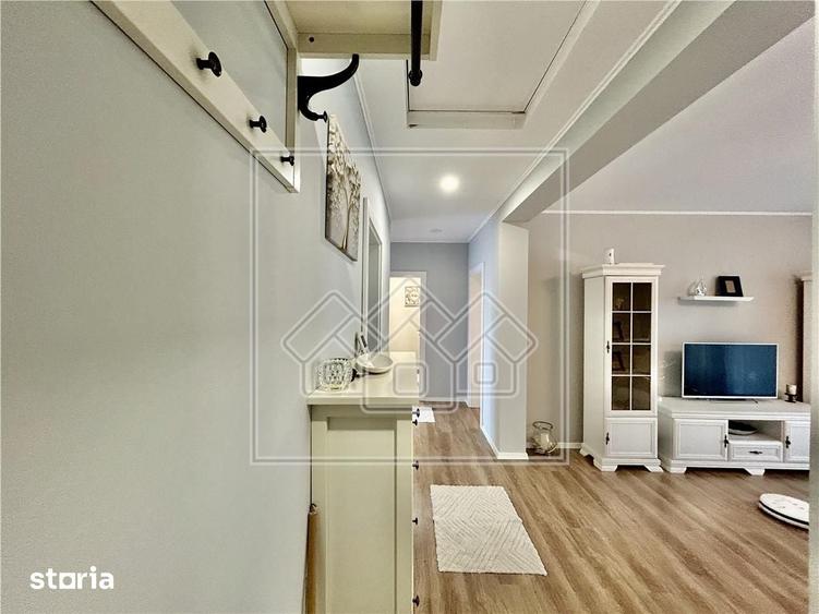 Apartament cu 3 camere decomandat în Șelimbăr