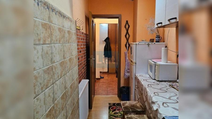 Garsonieră decomandată în Gorjului