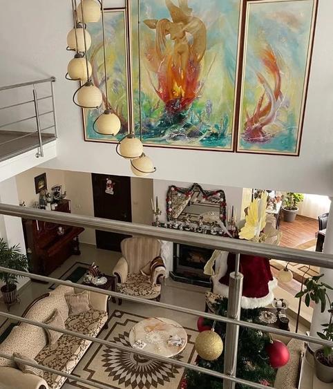 Casă cu 4 camere cu Teren 2300 Mp în Lunei
