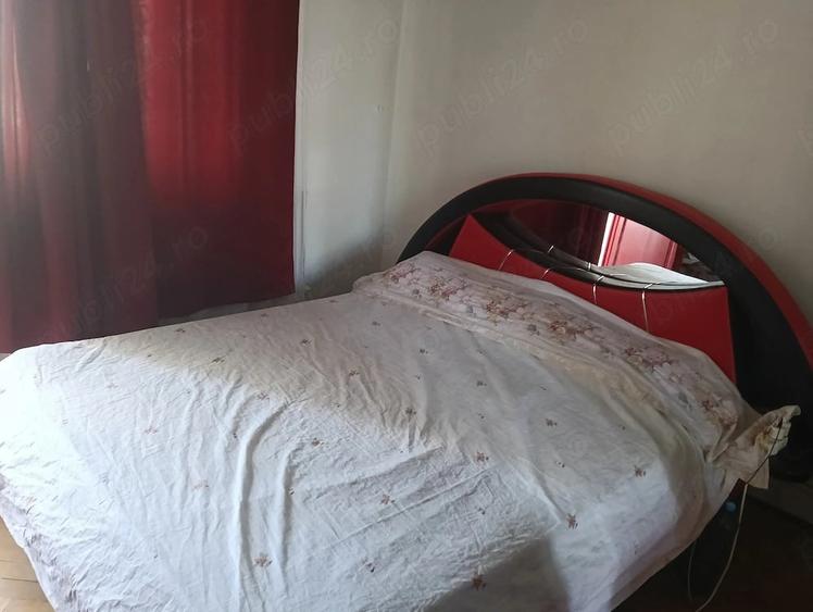 Apartament cu 4 camere semidecomandat în Central