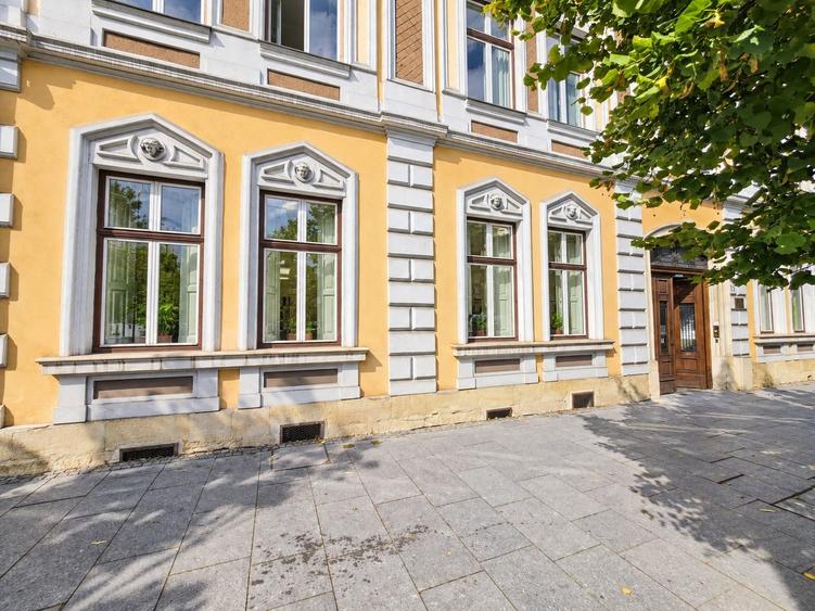 Birou, de 56 mp, în Ultracentral