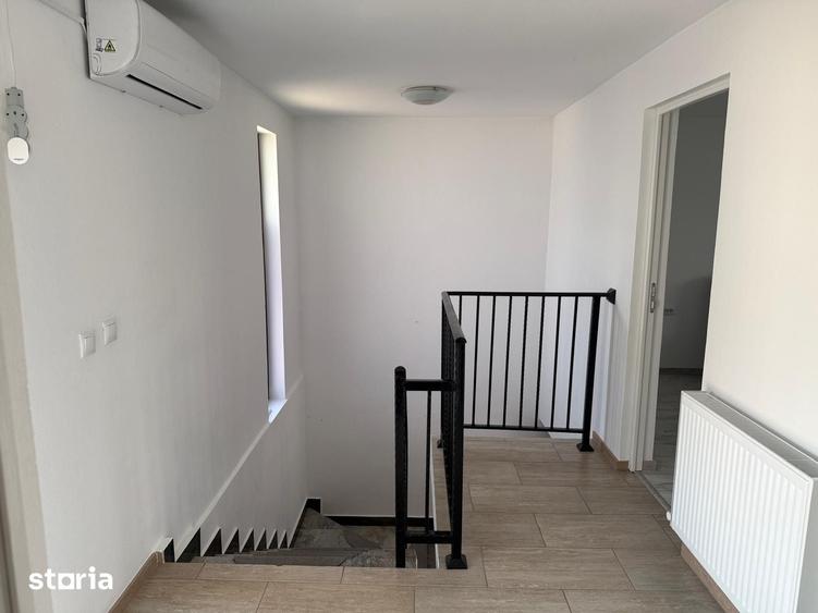 Casă cu 4 camere cu Teren 250 Mp în Ulmi