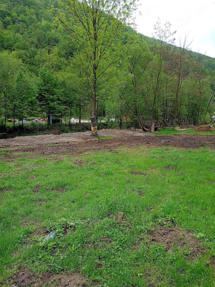 Teren de 3700 mp, în Măguri