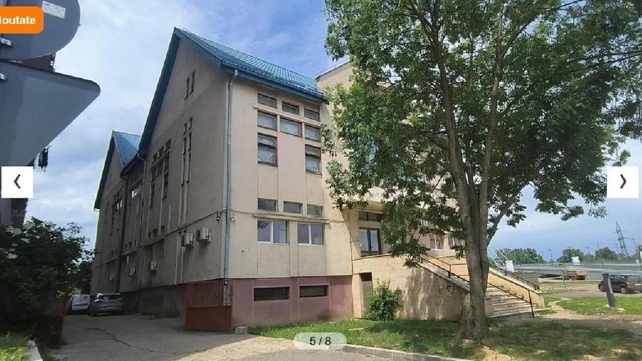 Spațiu comercial, de 1,700 mp, în Central