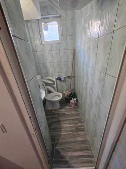 Garsonieră decomandată în Titan