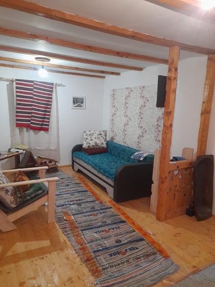 Casă cu 3 camere cu Teren 850 Mp în Central