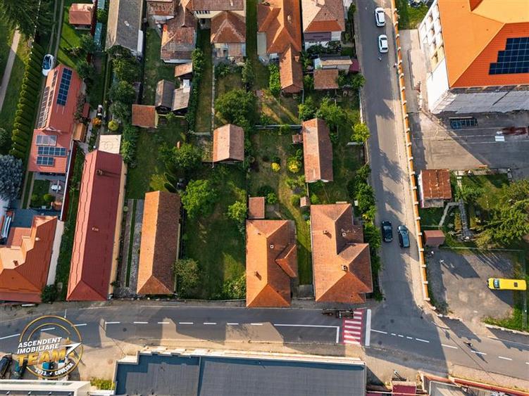 Casă individuală cu 2 camere cu Canalizare în Central