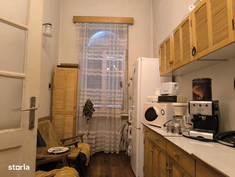 Casă cu 4 camere în Central
