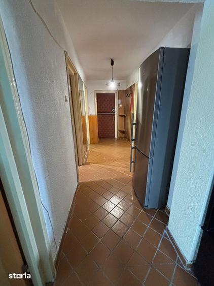 Apartament cu 3 camere, mobilat în Decebal