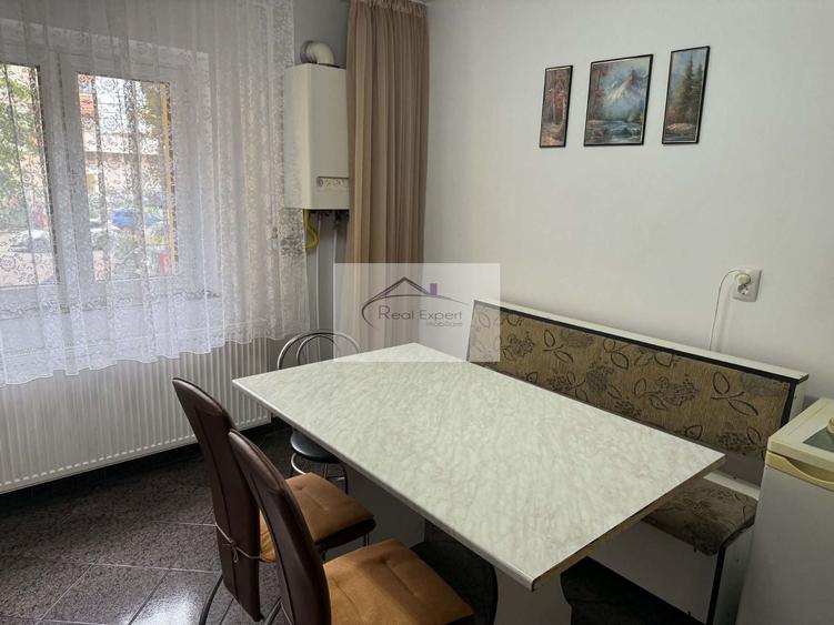 Apartament cu 2 camere decomandat în Zorilor