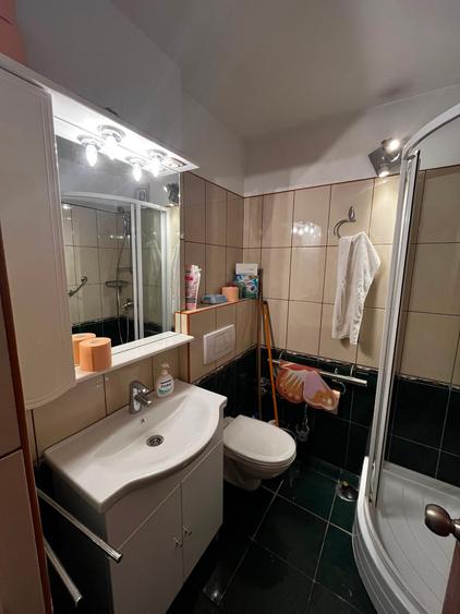 Apartament cu 3 camere decomandat în Drumul Taberei