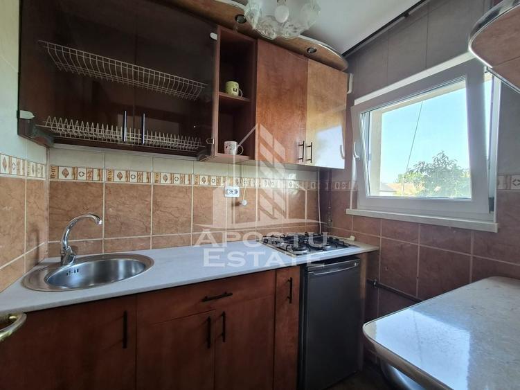 Garsonieră decomandată în Gai