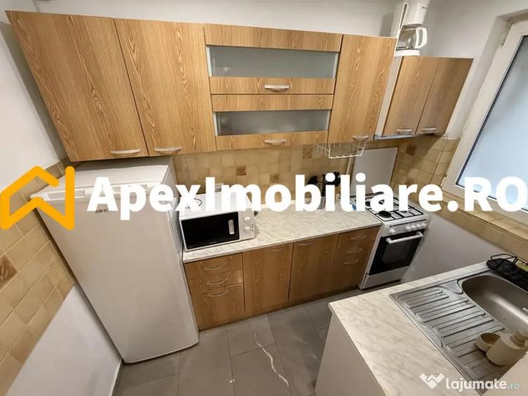Apartament cu 2 camere decomandat în Sala Palatului