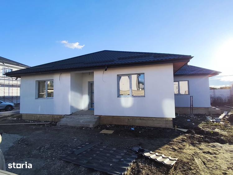 Casă cu 4 camere cu Teren 500 Mp în Dragomirești-Vale