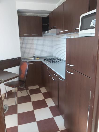 Garsonieră decomandată în Central