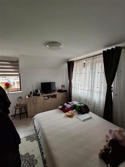 Casă cu 5 camere cu Teren 700 Mp în Timișu de Jos
